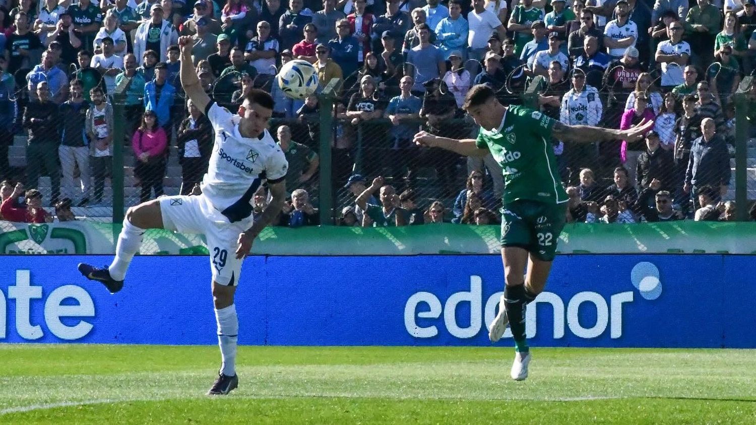 Independiente rescató un empate frente a Sarmiento