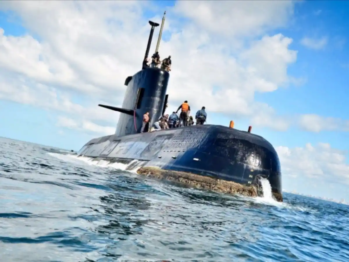 Creen que el submarino se hundió por falla de una válvula