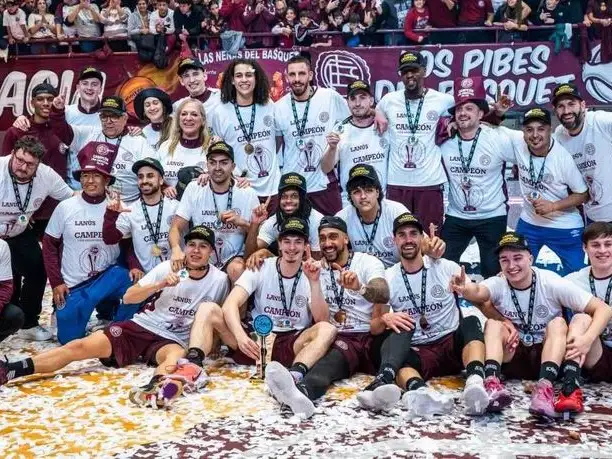 Lanús es el nuevo campeón y
vuelve a la élite tras 10 años