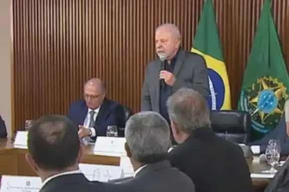 Lula se reunió con gobernadores y desafió: “Quieren un golpe de Estado, pero no lo van a tener”