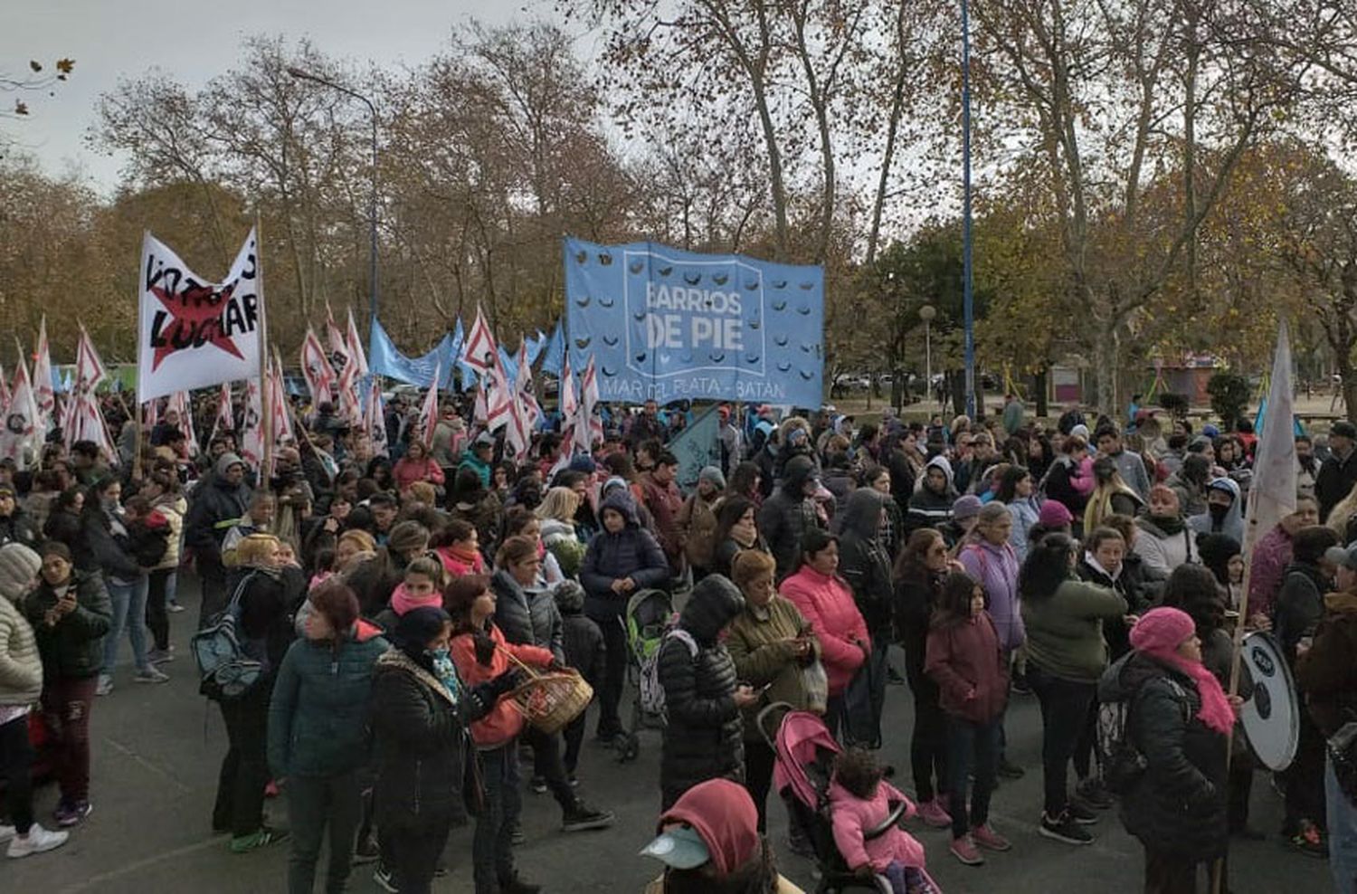 Organizaciones sociales se movilizaron hasta el Municipio