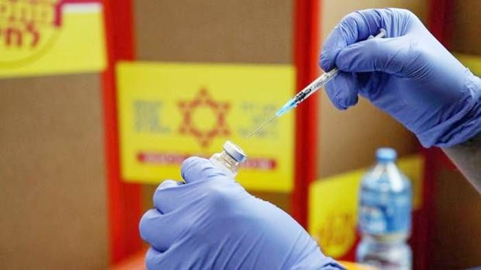 No, las vacunas del covid-19 no están vinculadas a más muertes