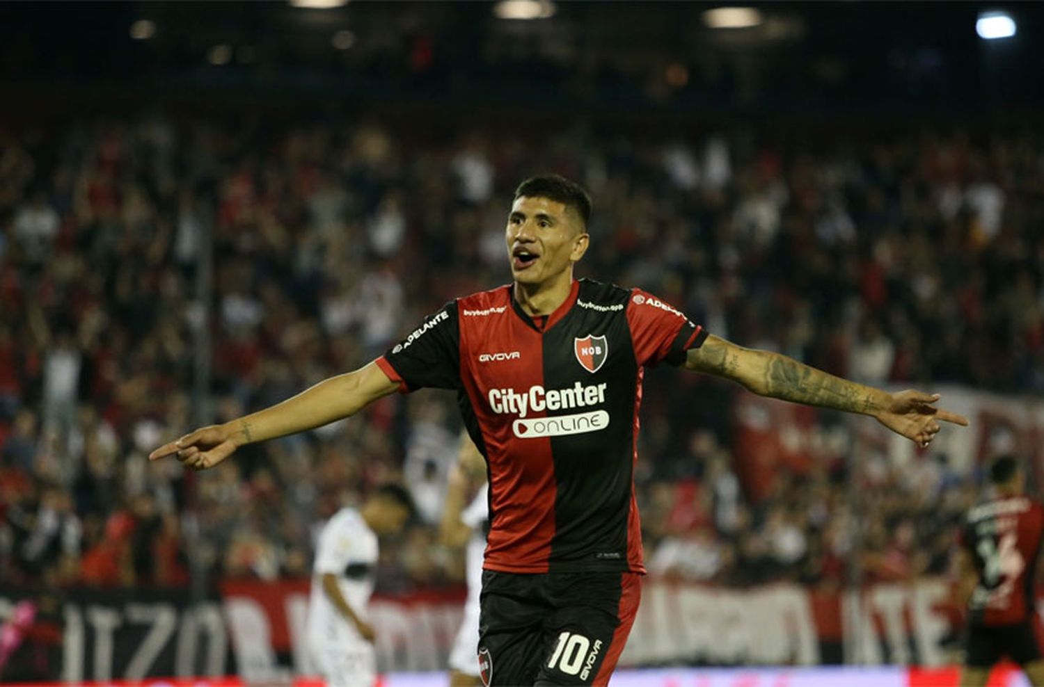 Newells oficializó la venta de Nicolás Castro al fútbol de Bélgica