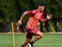 Aliendro llega a Vélez