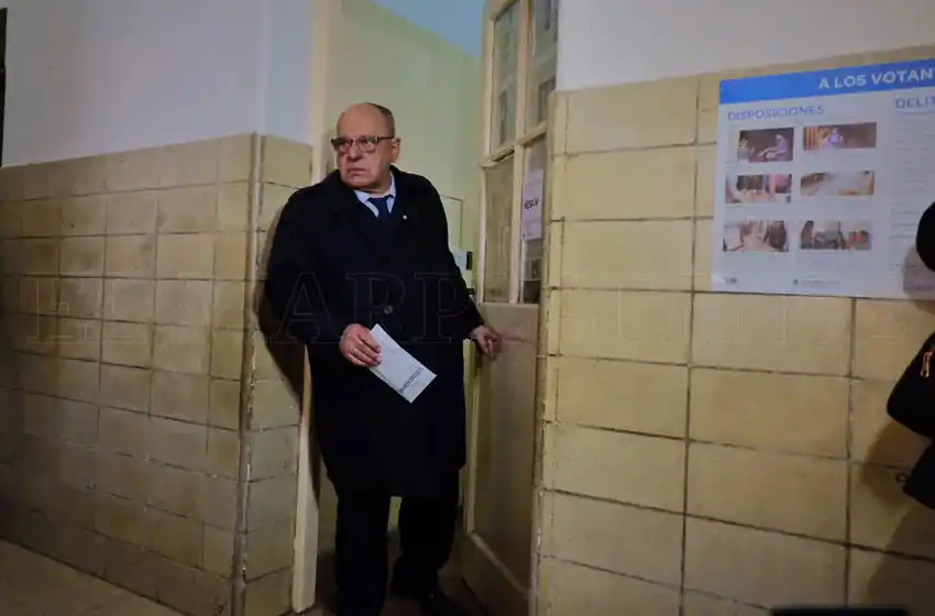 Arroyo prohíbe a los candidatos recorrer el municipio