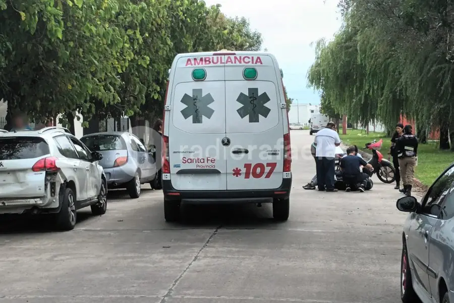 Un masculino se descompensó jugando al futbol