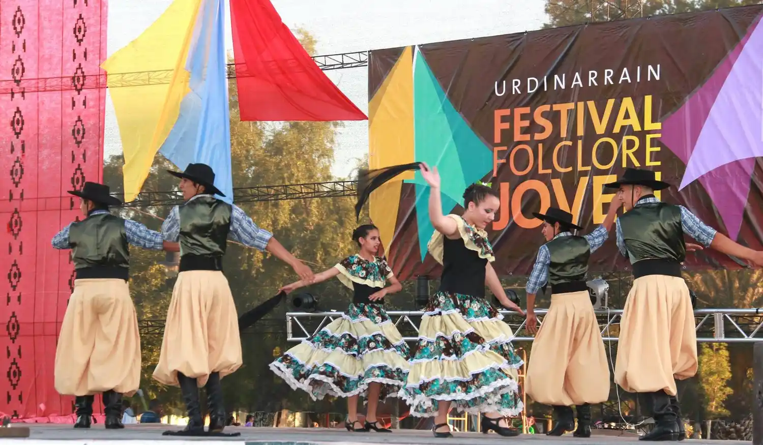 Abrieron la inscripción para participar del festival de folclore joven