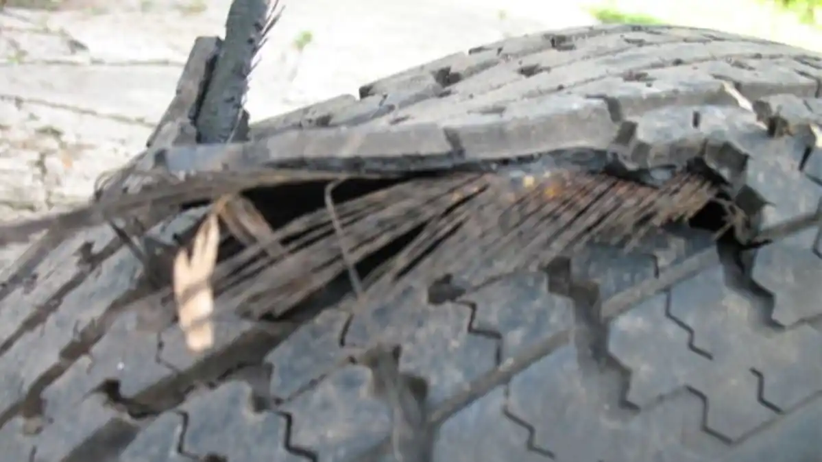 Una mujer y tres niños fallecieron al ser arrollados por un camión