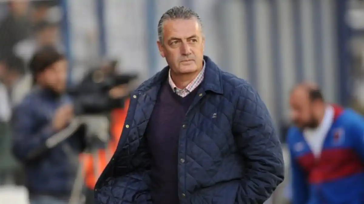Alfaro renunció como DT de Gimnasia tras perder el clásico con Estudiantes
