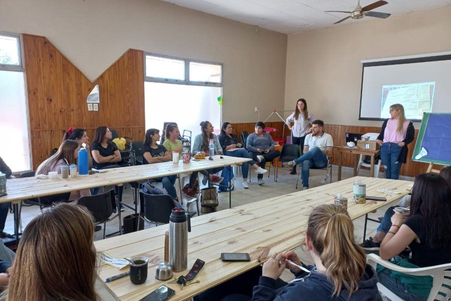 Finalizó el curso de “Asesora de ventas” de Santa Fe Capacita