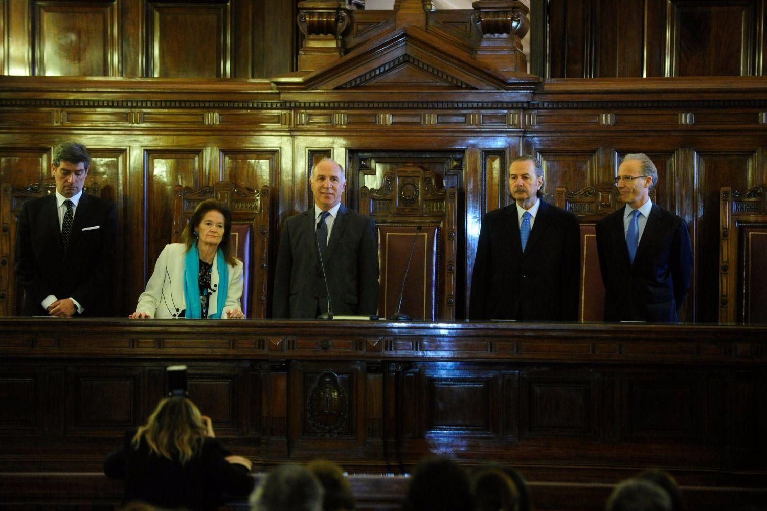 La Corte Suprema se reunió, pero no resolvió la situación de los tres jueces trasladados