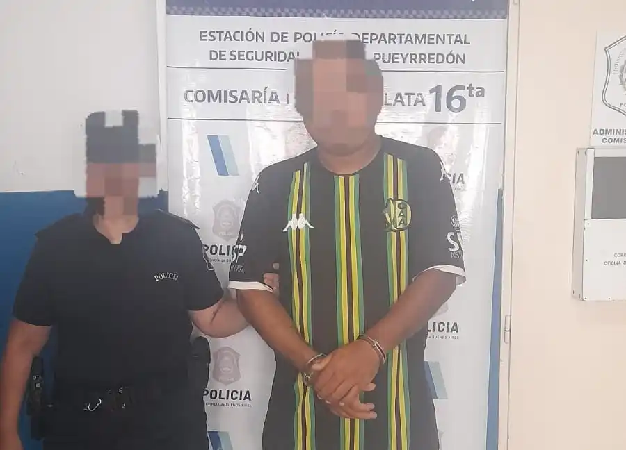 La aprehensión del hincha se produjo en la zona de cacheo del estadio.