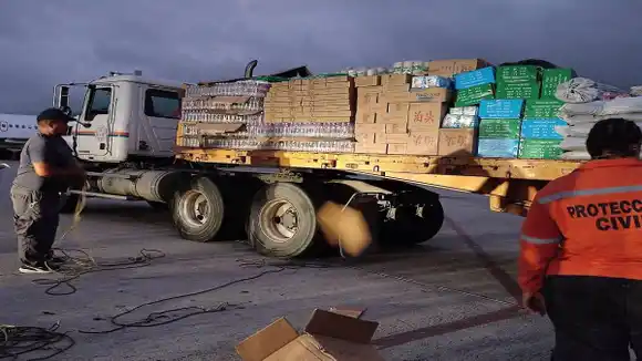 ¿Y LA GENTE DE VENEZUELA? Administración de Nicolás Maduro manda ayuda humanitaria a Surinam