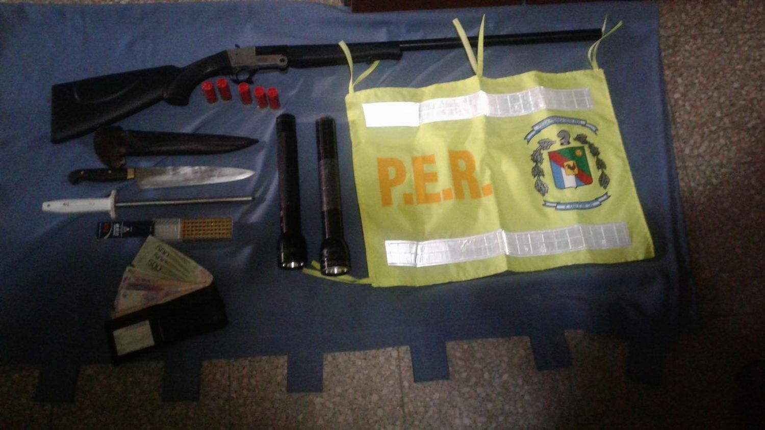 Lo detuvieron por apuntarle con una escopeta a un automovilista