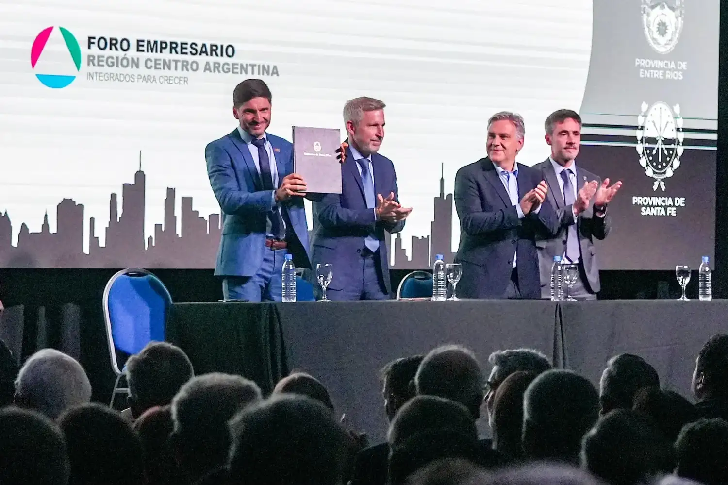 Maximiliano Pullaro propuso que Argentina adopte el modelo de gestión de la Región Centro - 2
