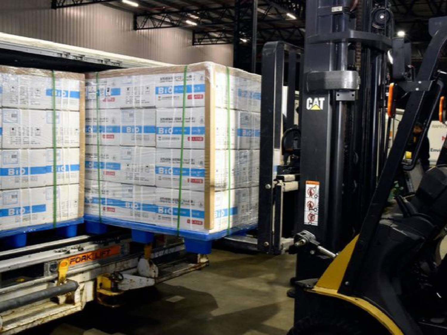 Llegaron este lunes al país más de 800 mil dosis de vacunas Sinopharm