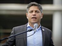 Kicillof denunció a la SIDE por presunto espionaje ilegal y exigió una investigación