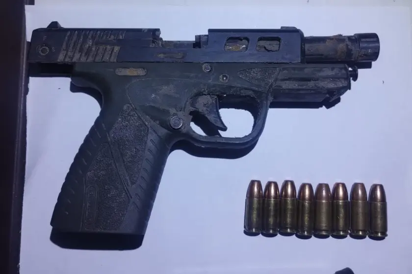 Arma secuestrada.