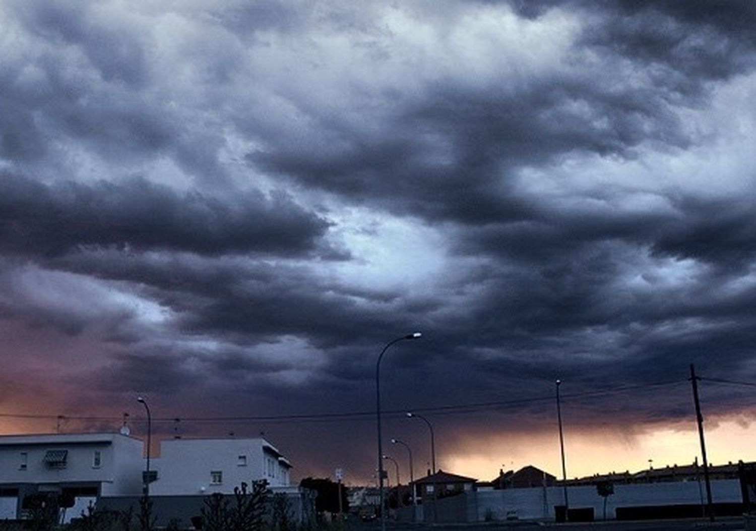 Lunes con lluvias y tormentas en Gualeguaychú