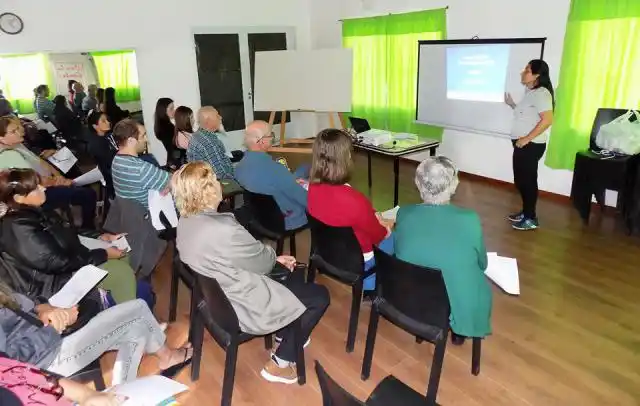 Se inició el curso taller de huerta agroecológica
