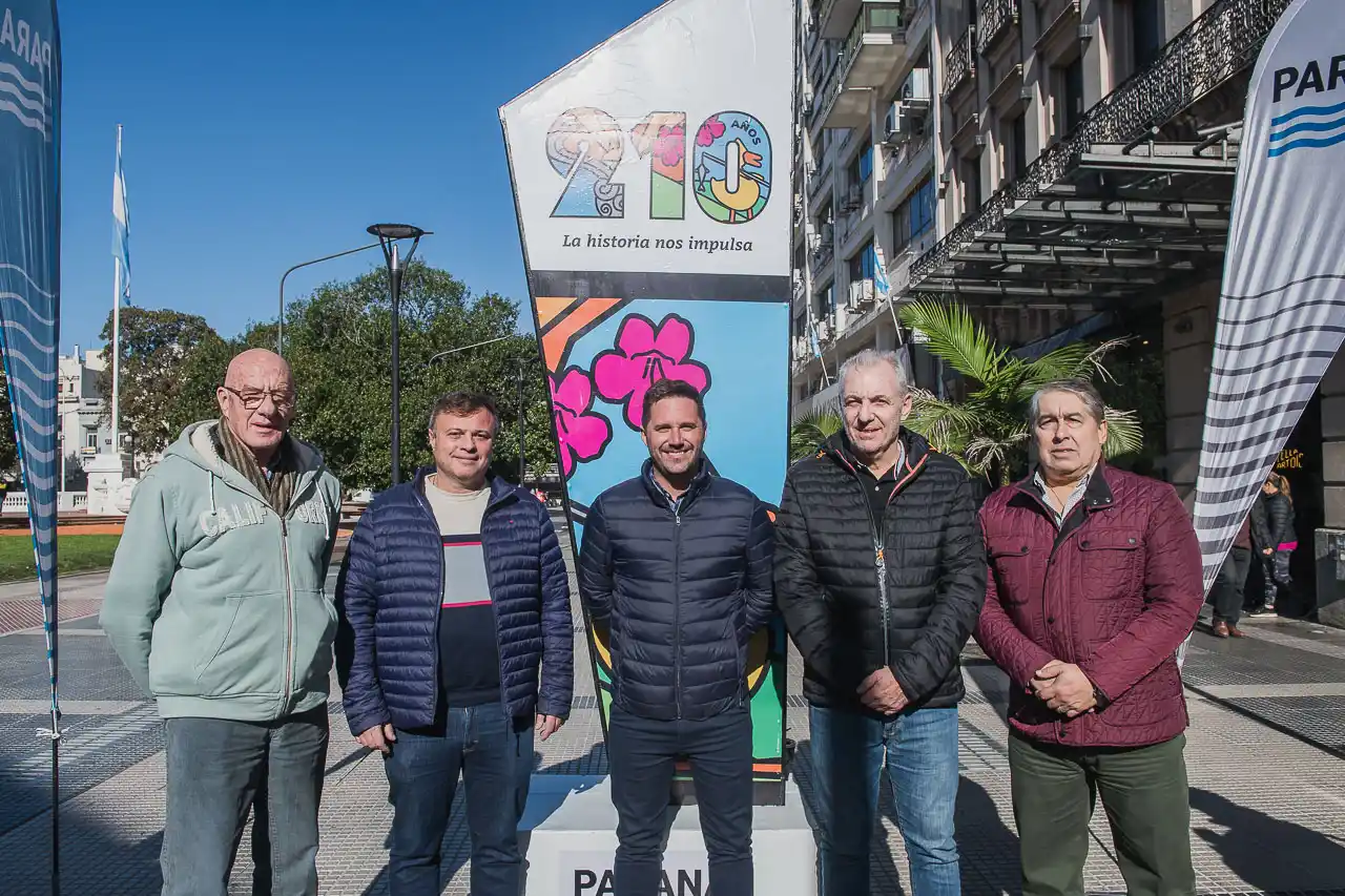 Este sábado la Peatonal y el microcentro se visten de fiesta para celebrar el Mes de la Ciudad