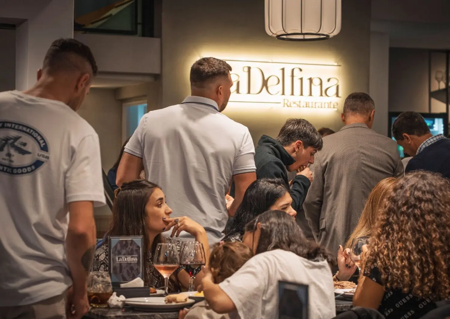 Participá por una cena para dos en La Delfina Restó. Foto: La Opinión.