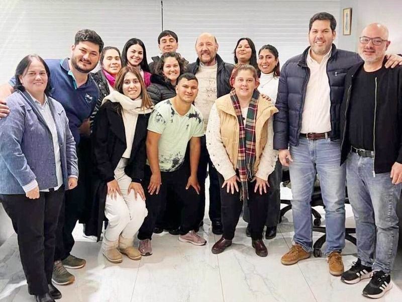 El gobernador Insfrán recibió a estudiantes de la UPLaB