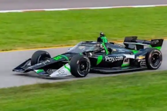 Canapino y una buena performance en el óvalo de St.Louis