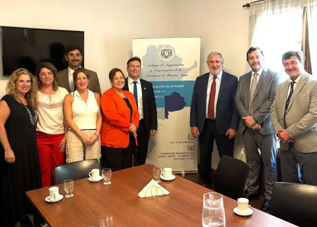 El procurador general de la provincia fue recibido por las autoridades de la institución.