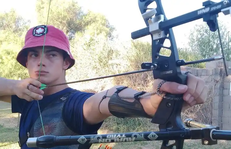 El arquero Leo Vivas