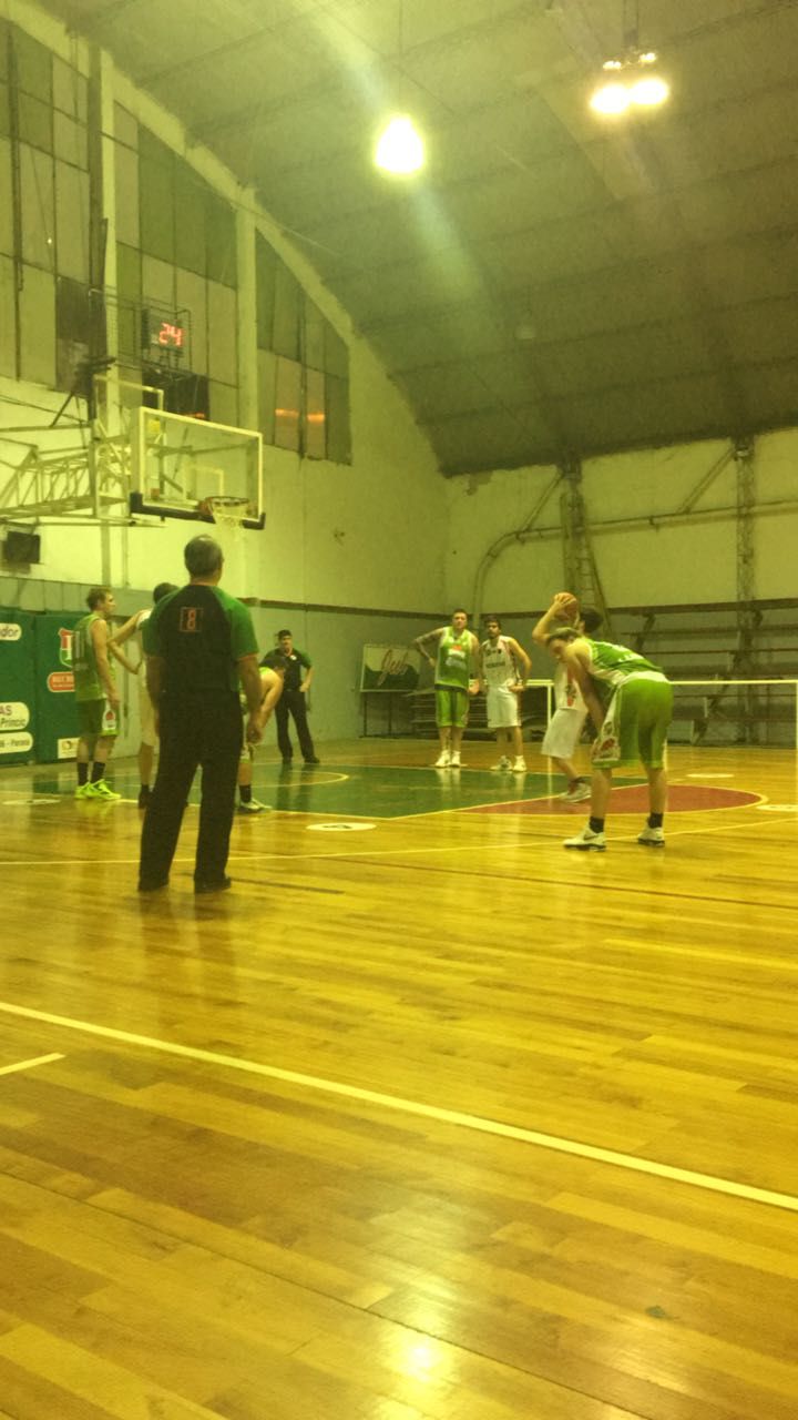 Unión enfrenta a Recreativo 