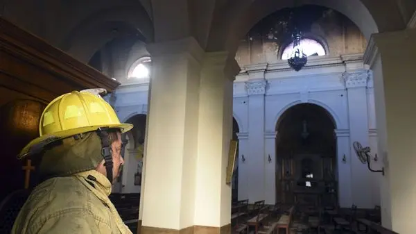 Chico de 16 años confesó haber incendiado la catedral de San Nicolás e involucró a un amigo