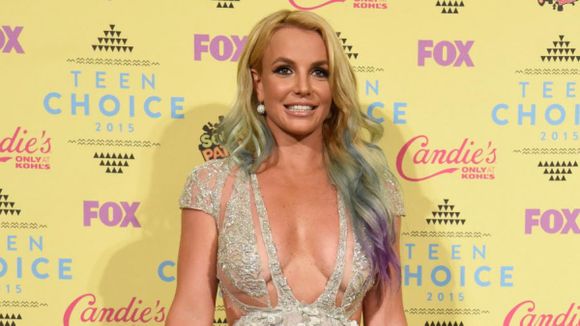 Britney baila al ritmo de J Balvin