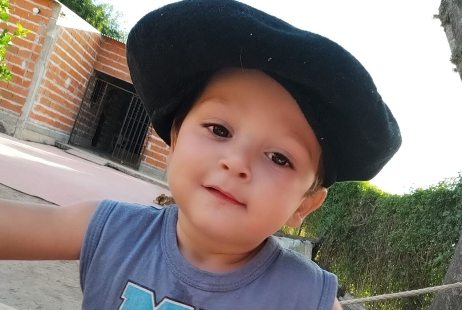 Alejo perdió su boina, ¿me ayudan?