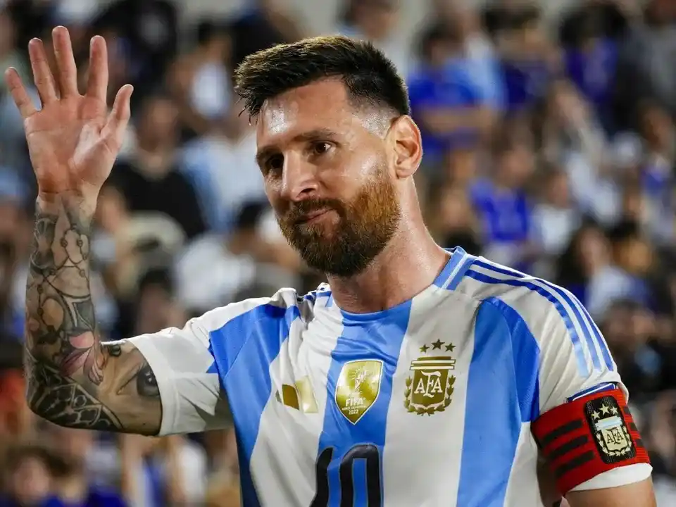 La Selección Argentina cierra el año con un amistoso ante Angola en Luanda. Fotografía: Agencia Noticias Argentinas / Claudio Fanchi