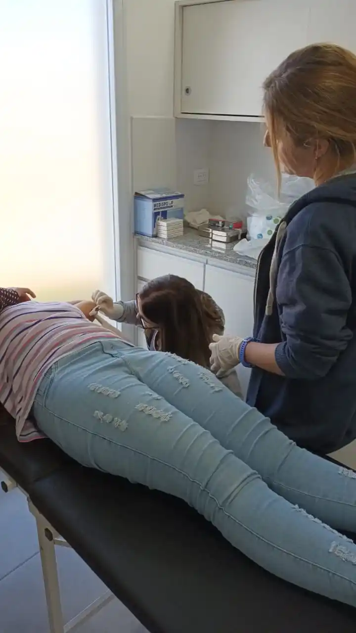 Se colocaron más de cien implantes en tres días en la ciudad.