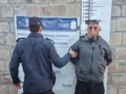 El hombre se encontraba sobre el kilómetro 4,5 de la ruta 191 en estado de ebriedad.