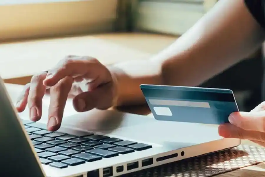 Investigan una multimillonaria estafa que sufrió una comerciante santafesina: hay un banco involucrado