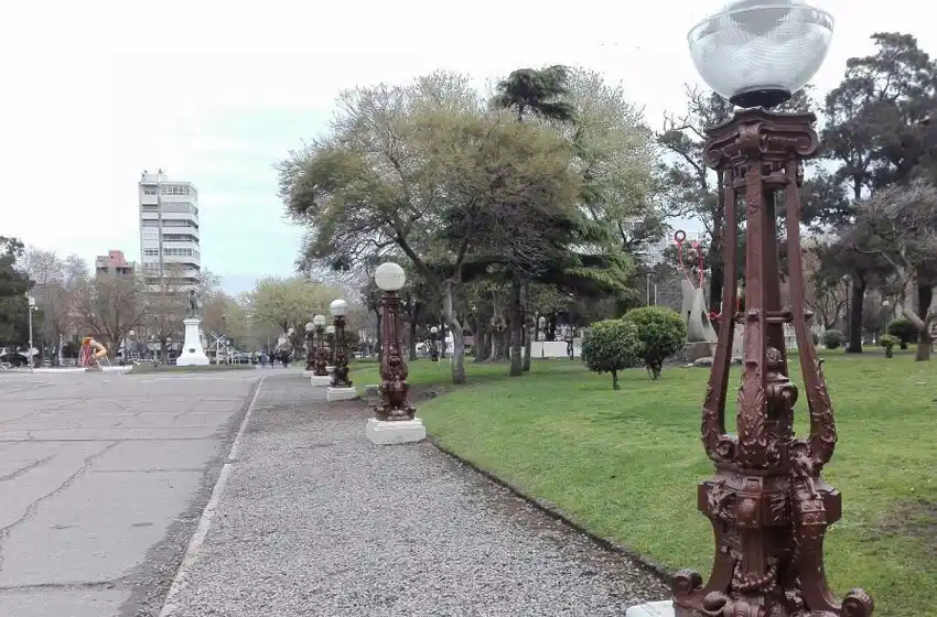 Se suspendió la inauguración del “Paseo de las farolas”