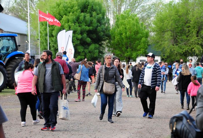 Miles de personas visitaron la Expotan en su jornada de cierre