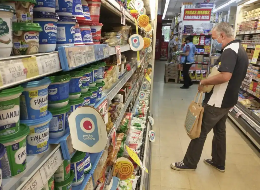 Las ventas en los supermercados bajaron 8,8 por ciento en marzo, informó el Indec