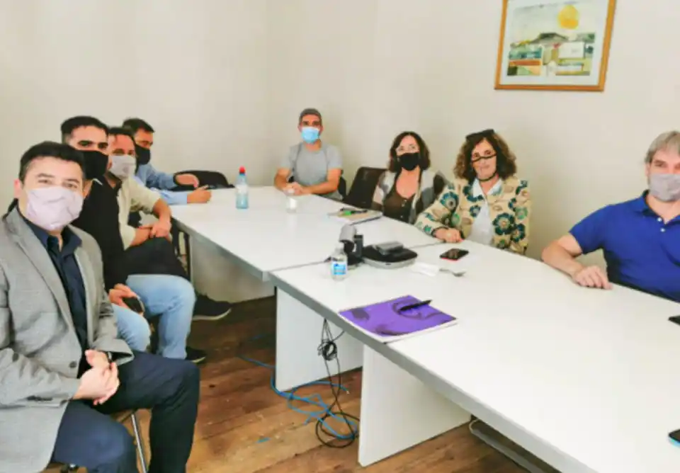 Mirmidones y Unicen proyectan acciones conjuntas en el penal de Barker