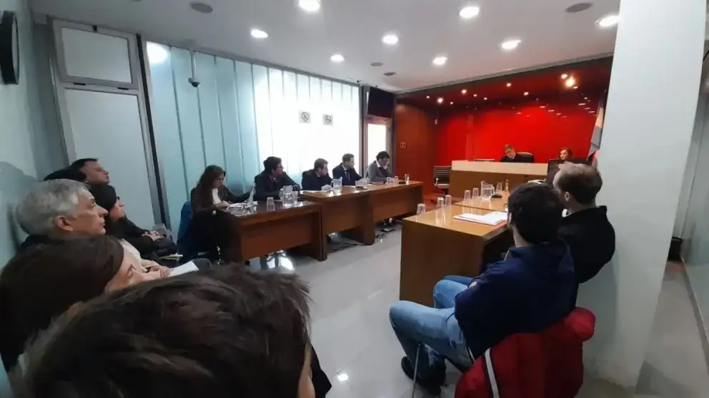 La Justicia analiza el amparo colectivo por presunta contaminación de arroyos y afectación a la salud (Foto APFDigital)