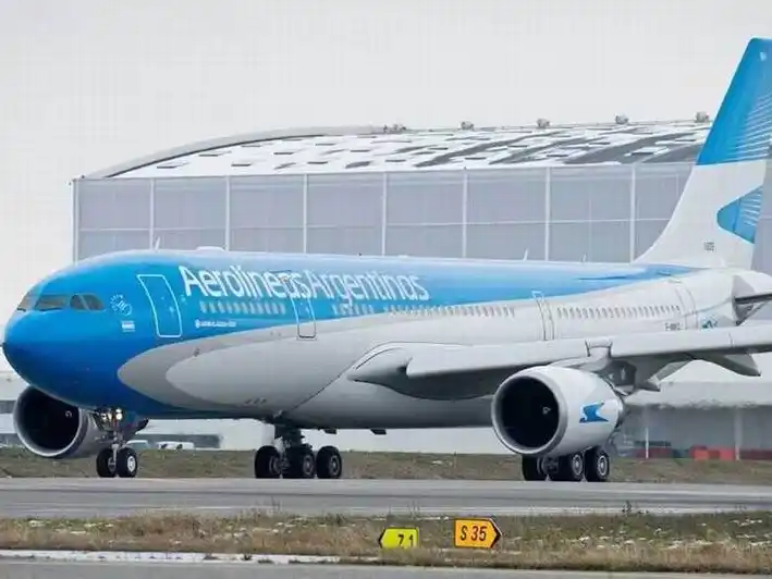 Aerolíneas Argentinas tuvo que cancelar un
vuelo inaugural tras una alerta de EE. UU.