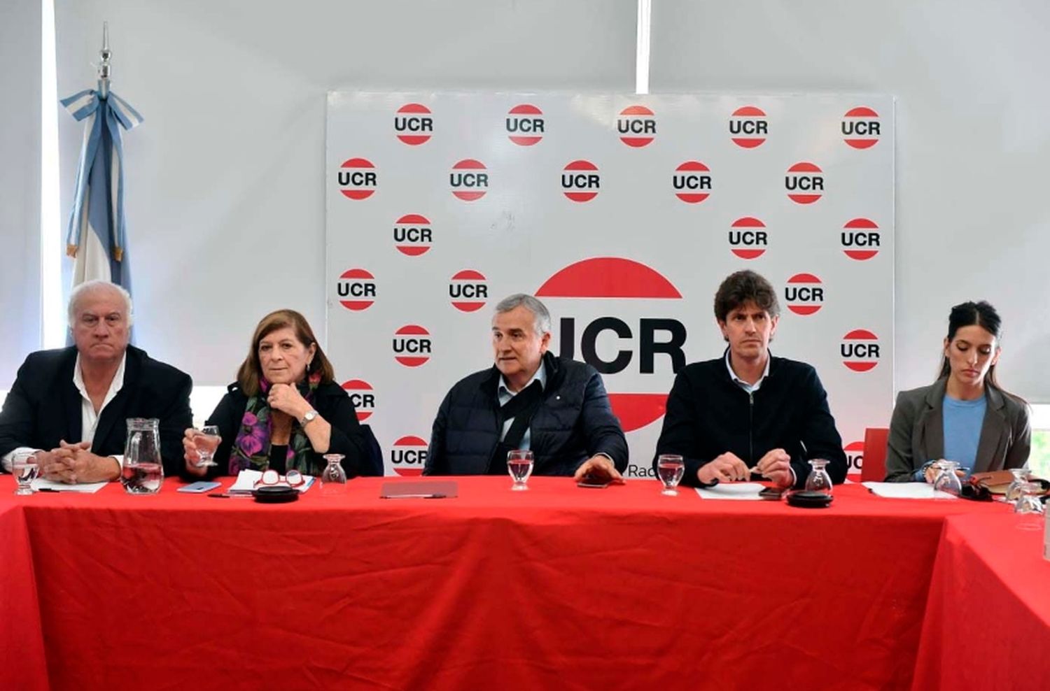 La UCR está reunida para definir su posición: se declararían neutrales