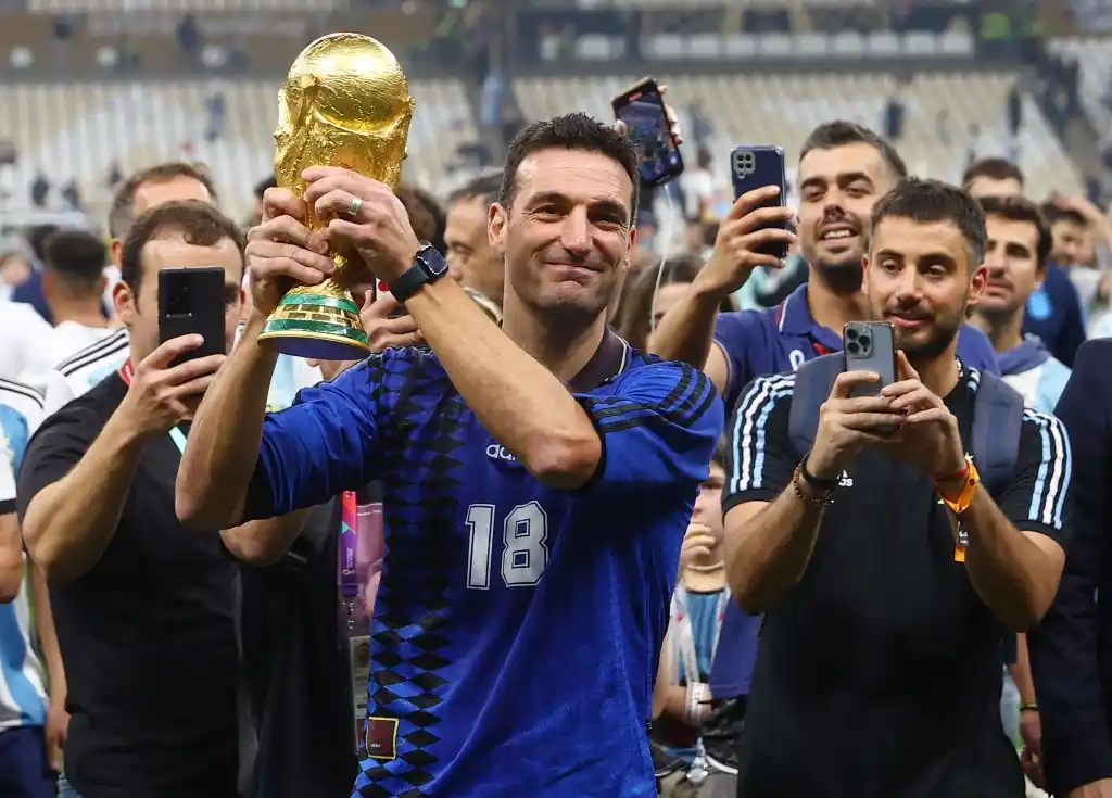 Lionel Scaloni: "La gente merece ver a sus campeones"
