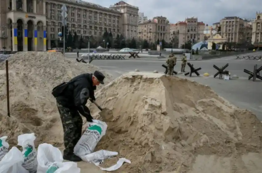 Tropas rusas atacaron tres ciudades de Ucrania y dejaron al menos 15 muertos