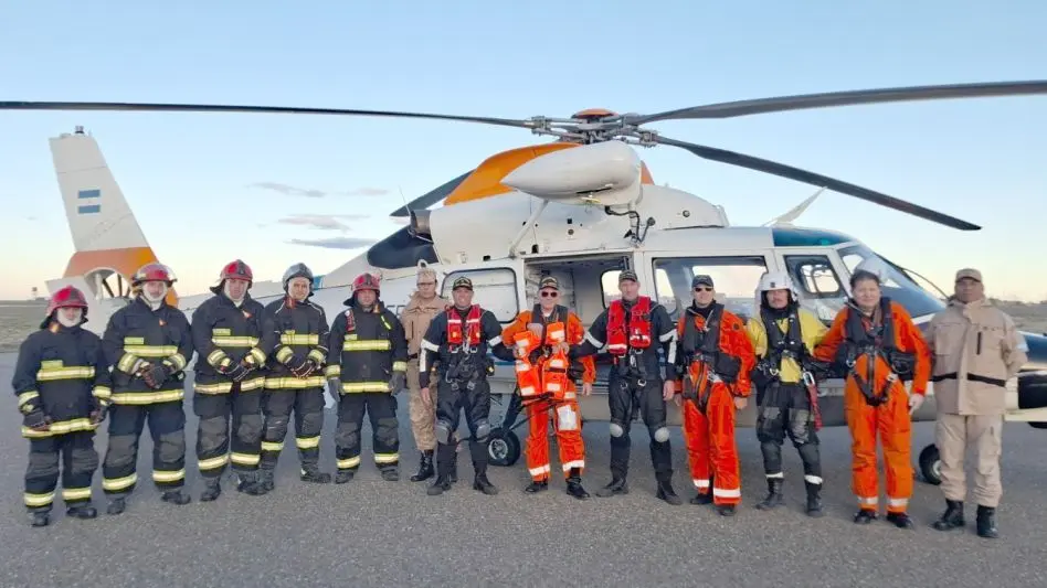 Contra reloj: Prefectura aeroevacuó a un tripulante con múltiples fracturas en altamar