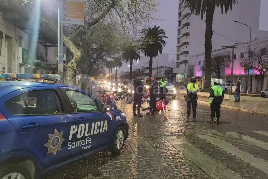 Accidente y caos de tránsito en pleno Boulevard Santa Fe, ¿qué pasó?