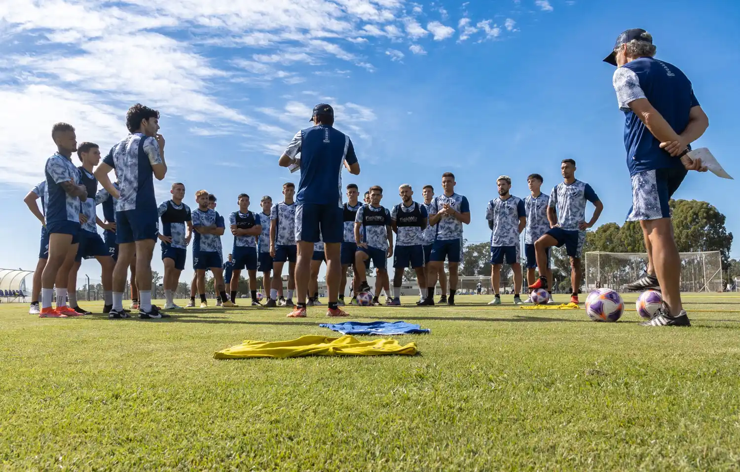 Alvarado confirmó amistosos